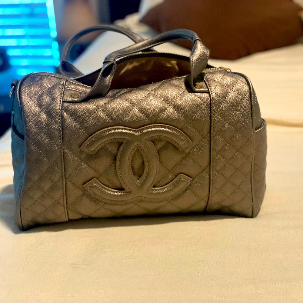 Dupe purse